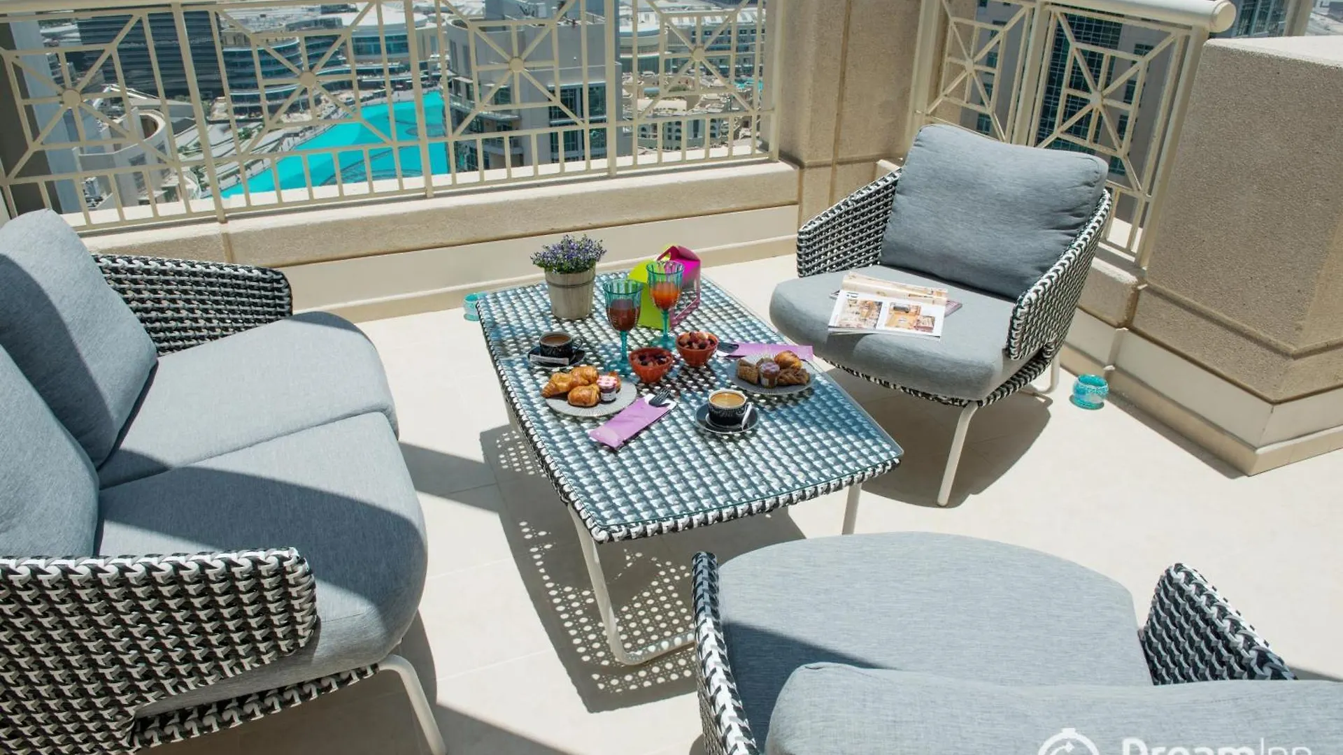 Dream Inn - Apartment With Private Terrace, 29 Boulevard Downtown Dubaï